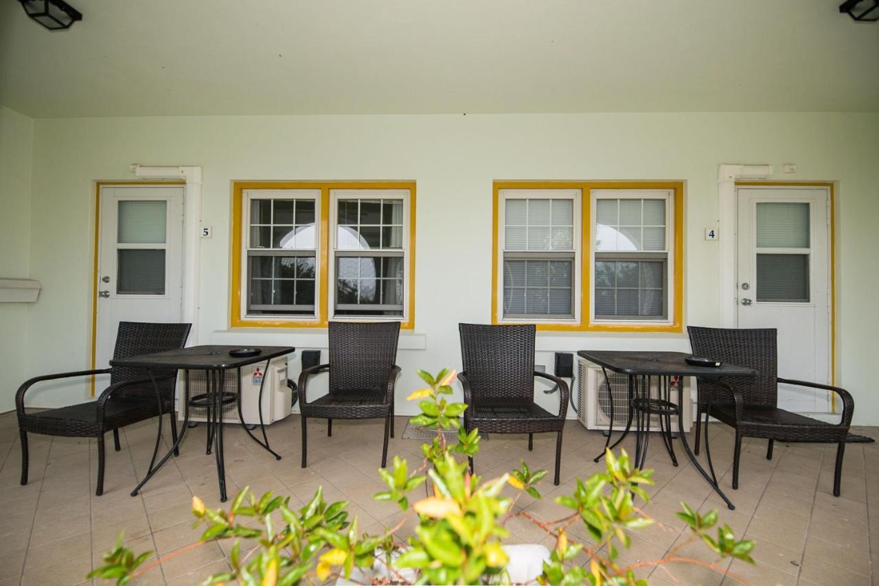 Windsong Guest Apartments Pembroke Buitenkant foto